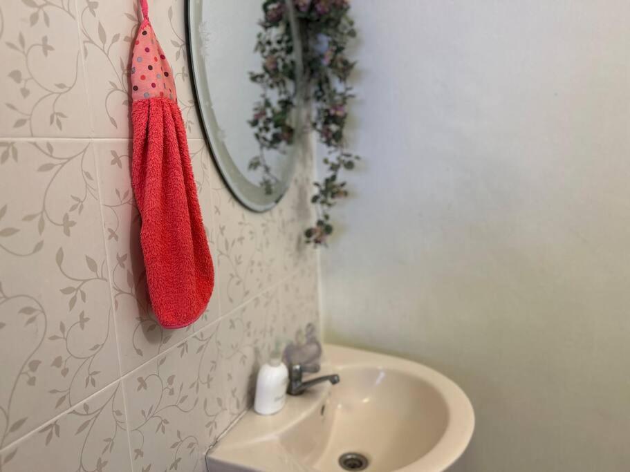 Simple Famliy 3r3b 7-9pax Sy24 Rumah percutian Ipoh